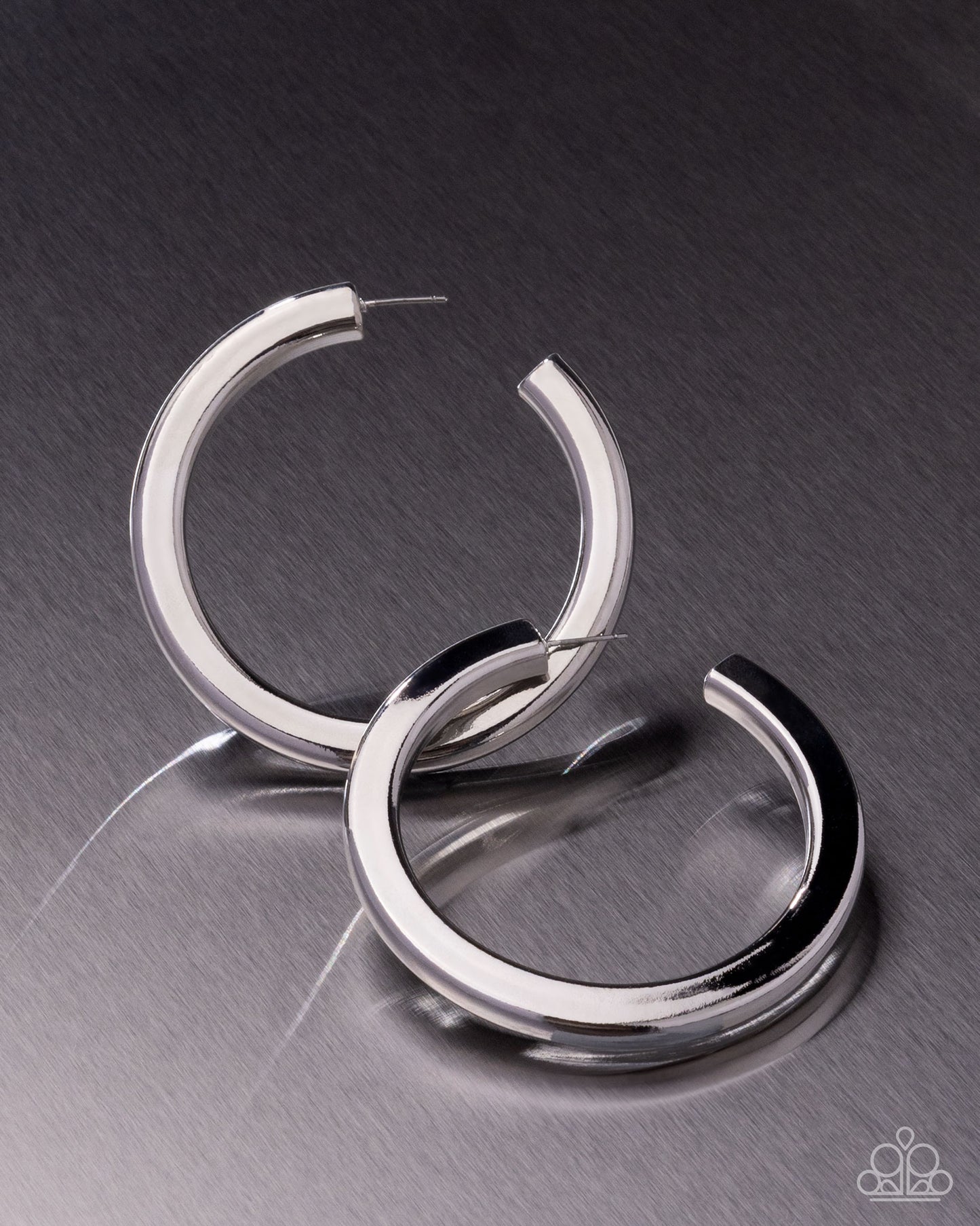 Sleek Spotlight - Silver